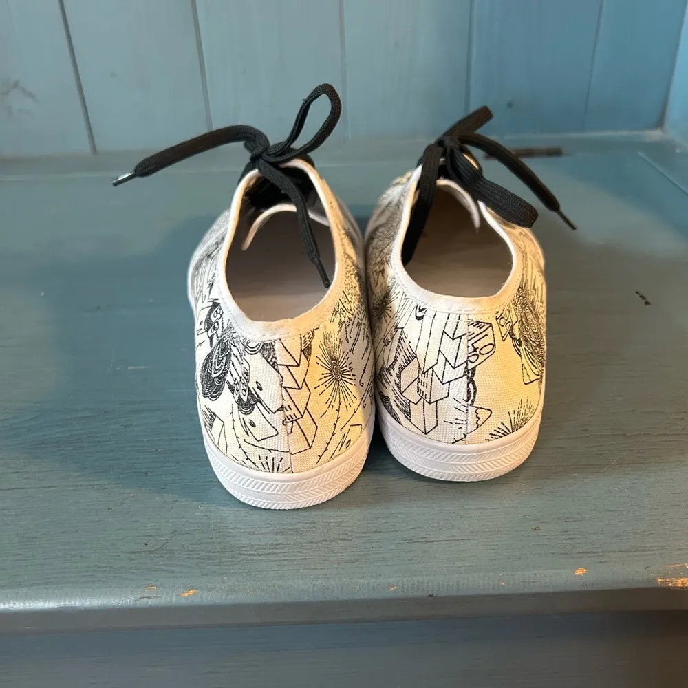 Doodle canvas sneakers by Kirra, Size 10 - Image 5