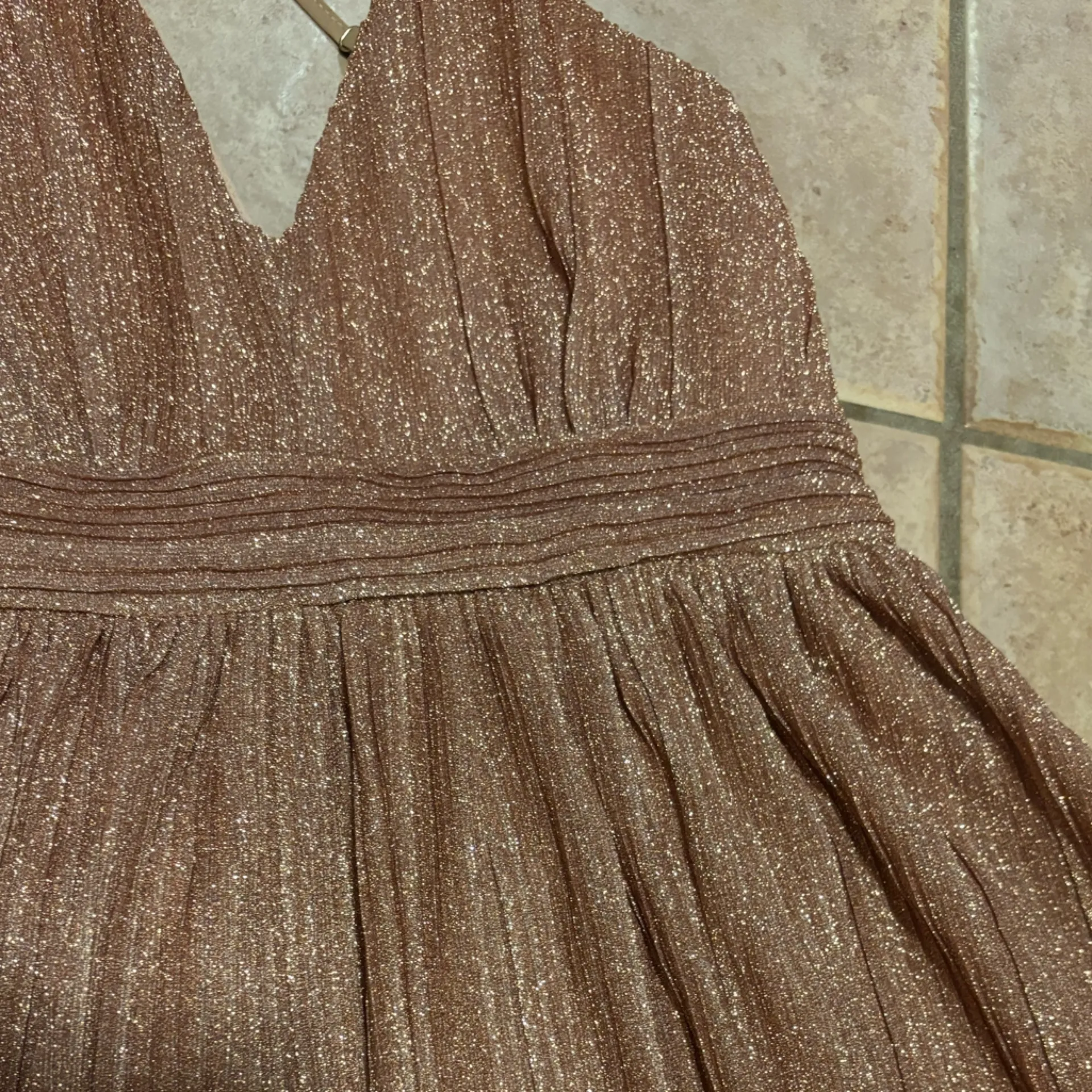 Alice V-neck Shine Swing Dress - Image 4