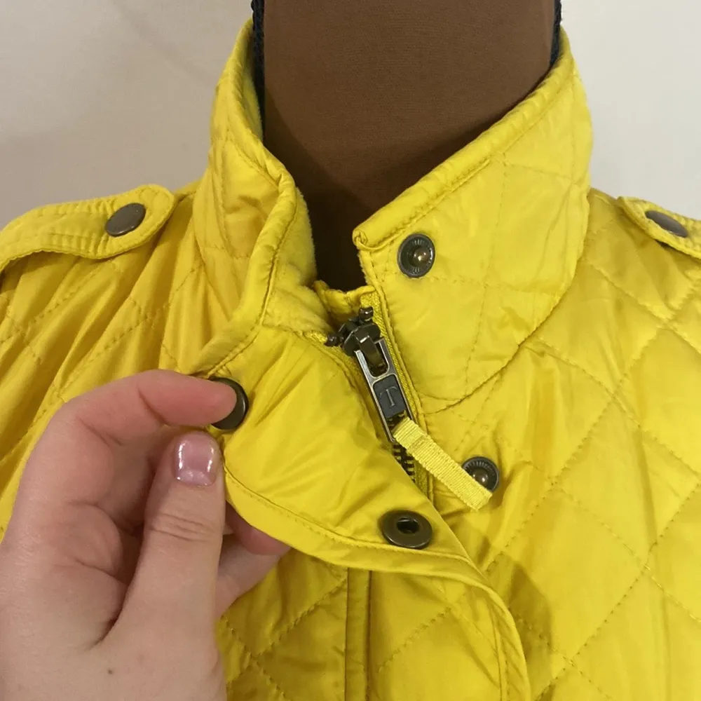 Talbots quilted fleece lined utility vest in vivid yellow size XS - Image 9