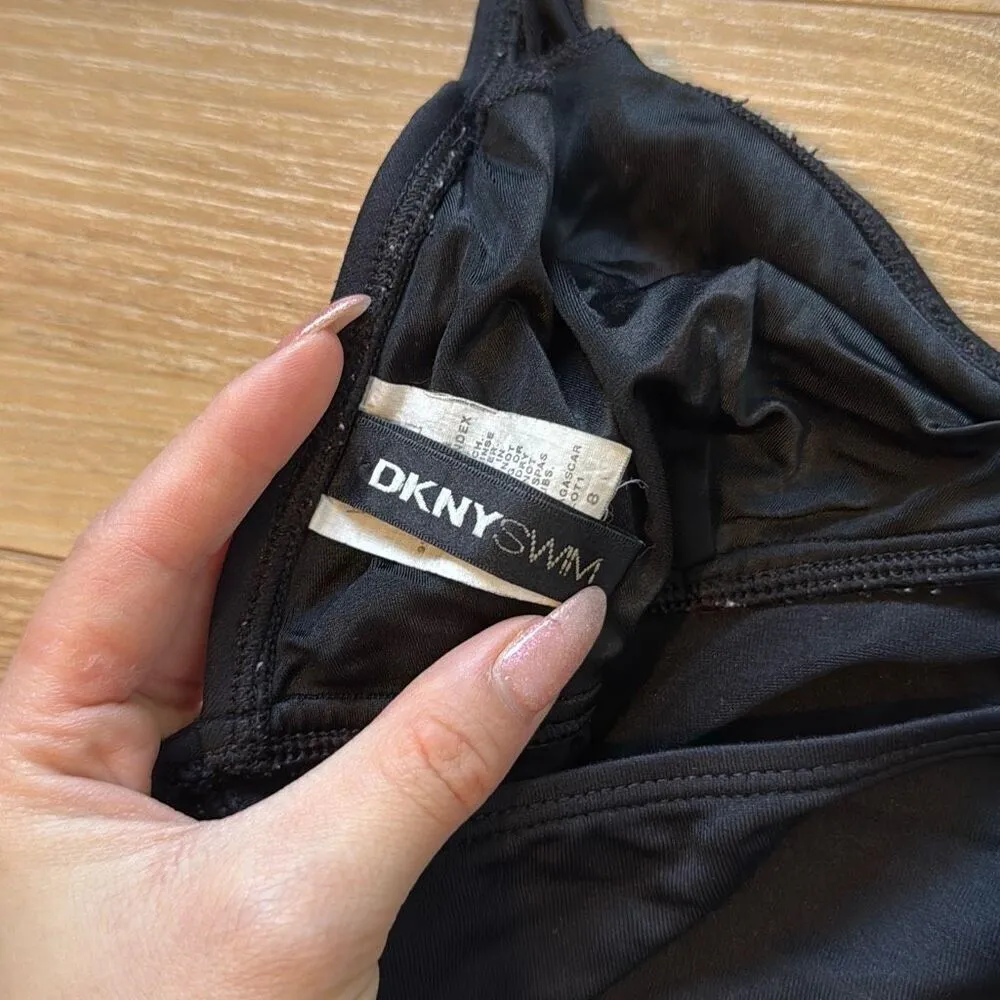 DKNY Vintage Swimwear Top size 8 with gold buckle - Image 5
