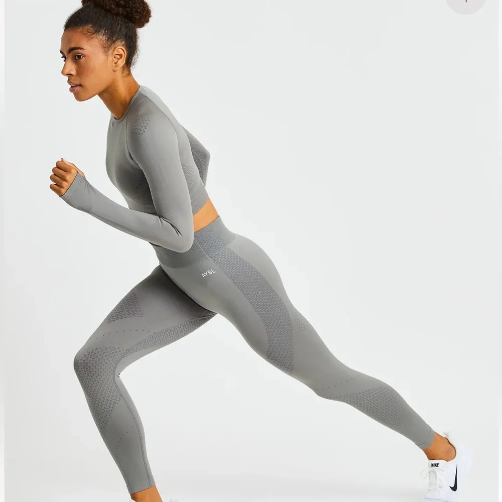 NWT AYBL ignite workout leggings storm grey - Image 4