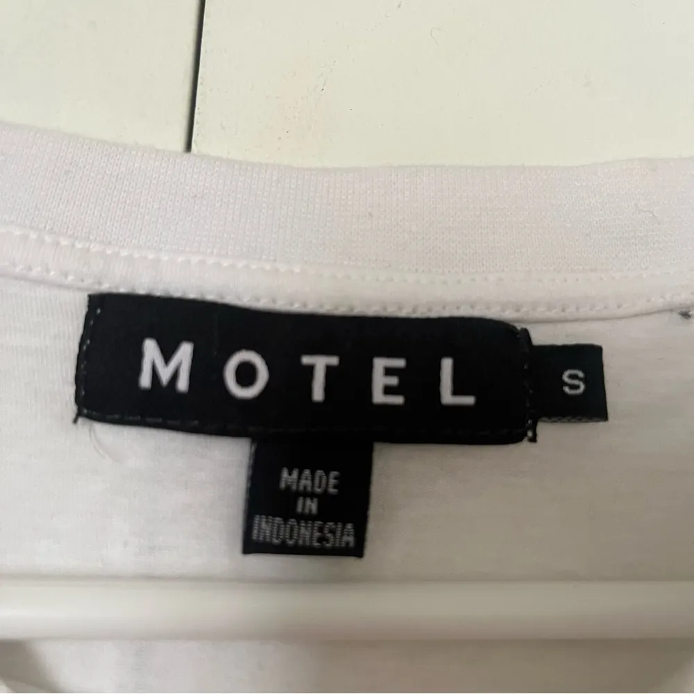 magic mushrooms crop tee - Image 3