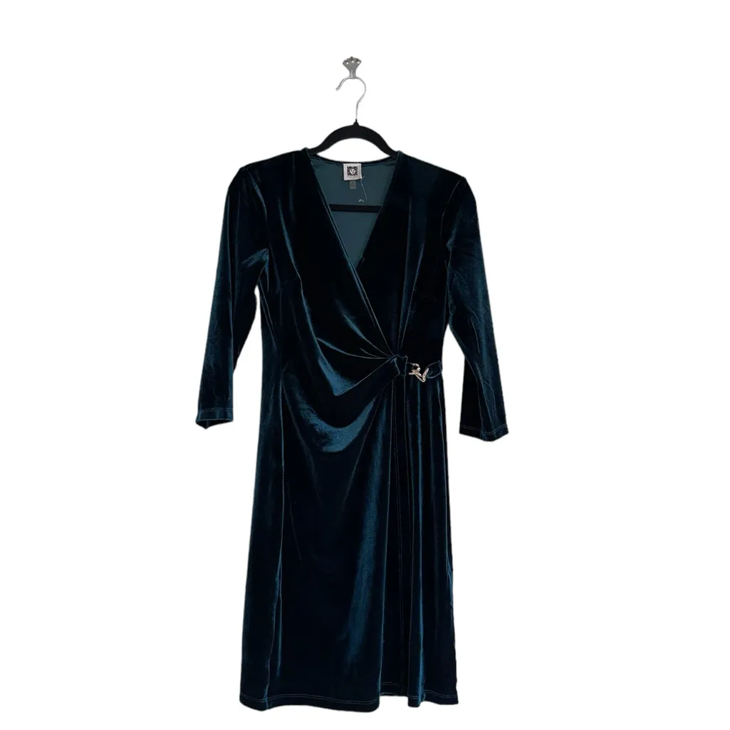 NWT ANNE KLEIN Wrap Stretch Velvet Dress With Rhinestone Chain Buckle - Image 6