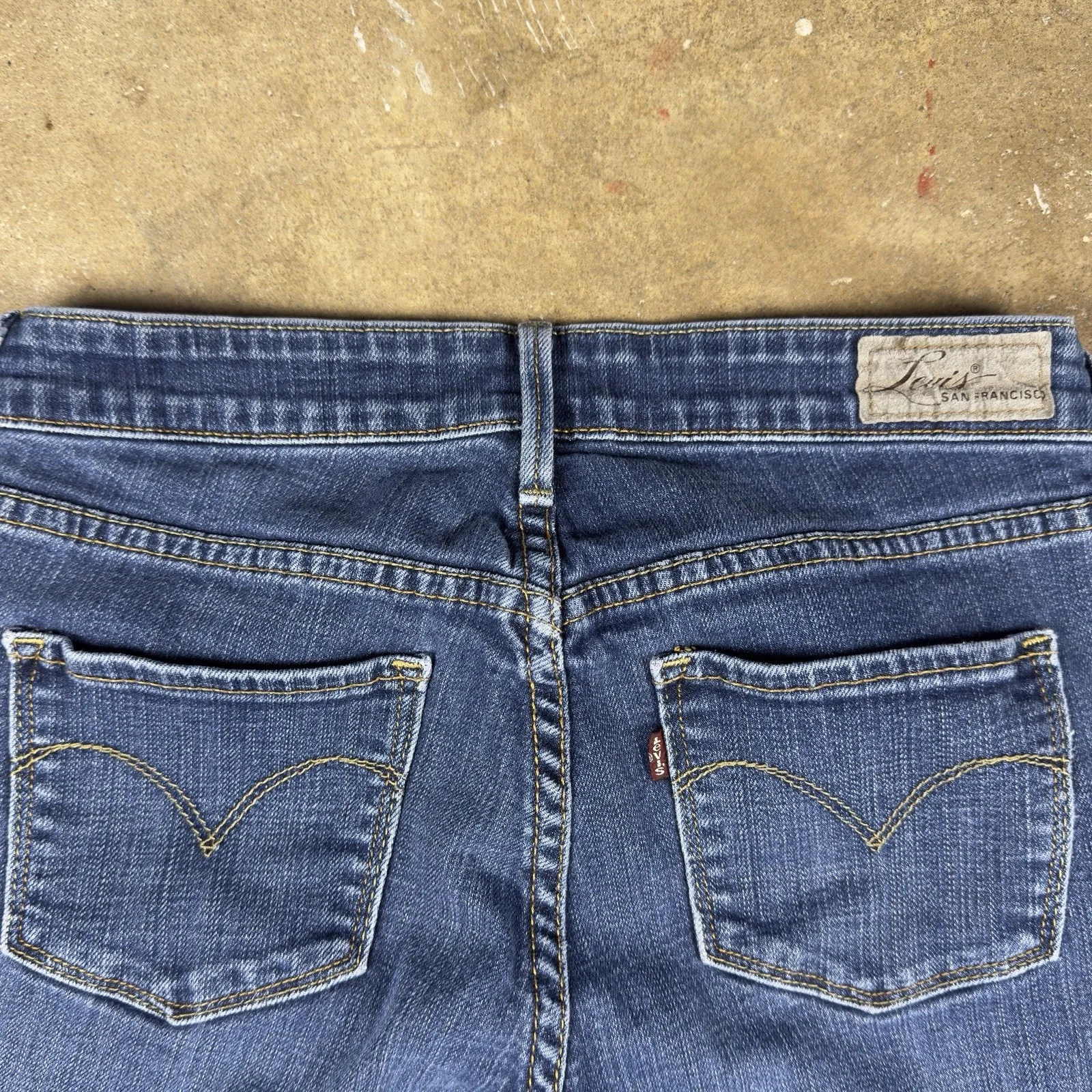 Levi’s Slight Curve Women’s Jeans‎ Size 6/28 Classic Rise Straight Leg Denim - Image 4