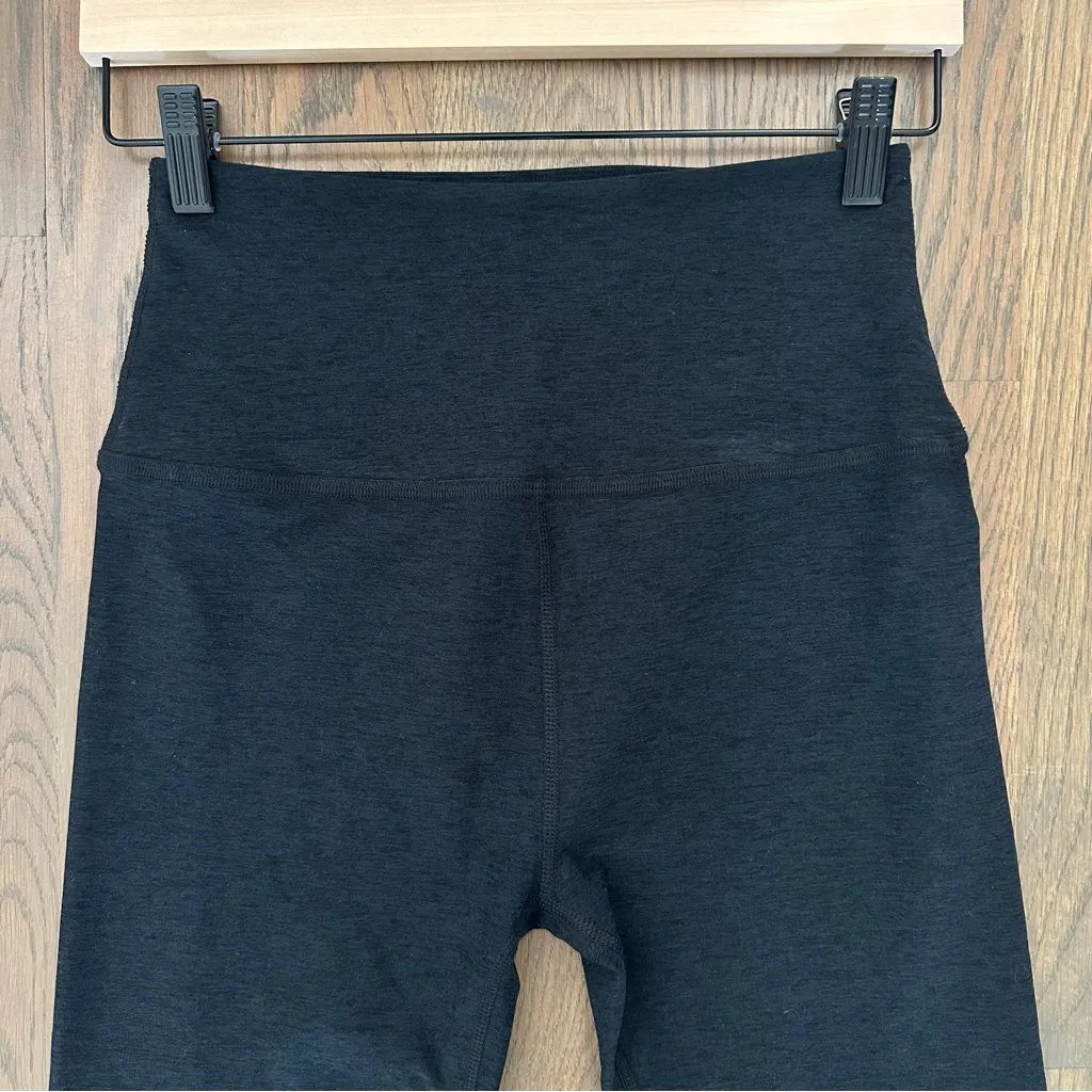 NWOT Beyond Yoga Spacedye High Waisted Midi Legging Darkest Night Size Large - Image 4