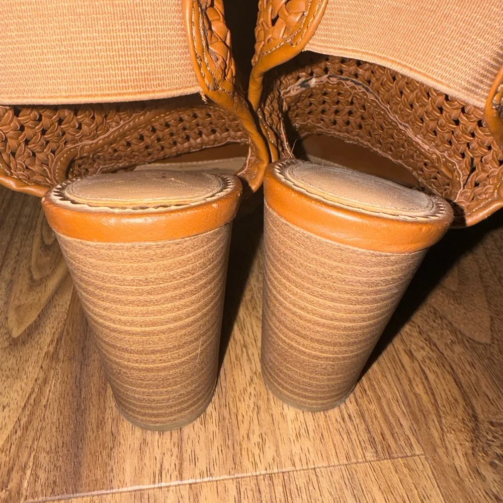 Lauren Conrad Tan Morganite Ankle Boot - Image 4