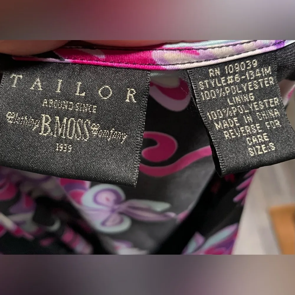 Tailor B. Moss Colorful Floral Blouse - Image 5