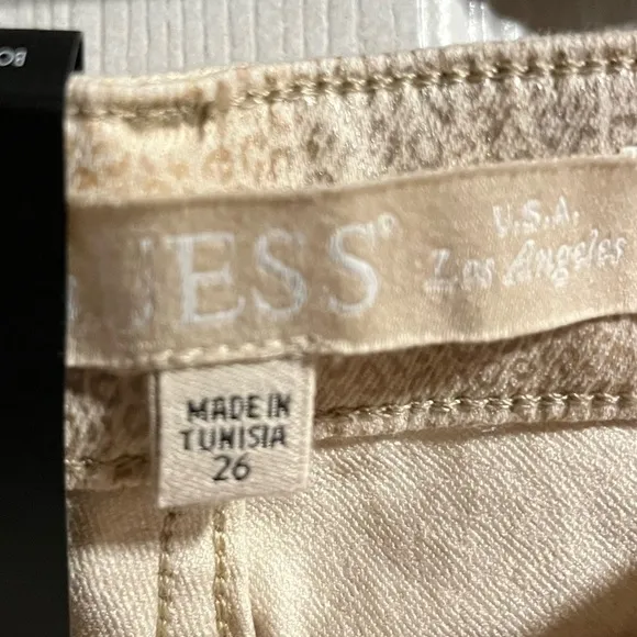 GUESS SEXY BOOT CUT METAL JAGUAR PRINTED JEANS SIZE 26 X 32‎ MID RISE NWT - Image 7
