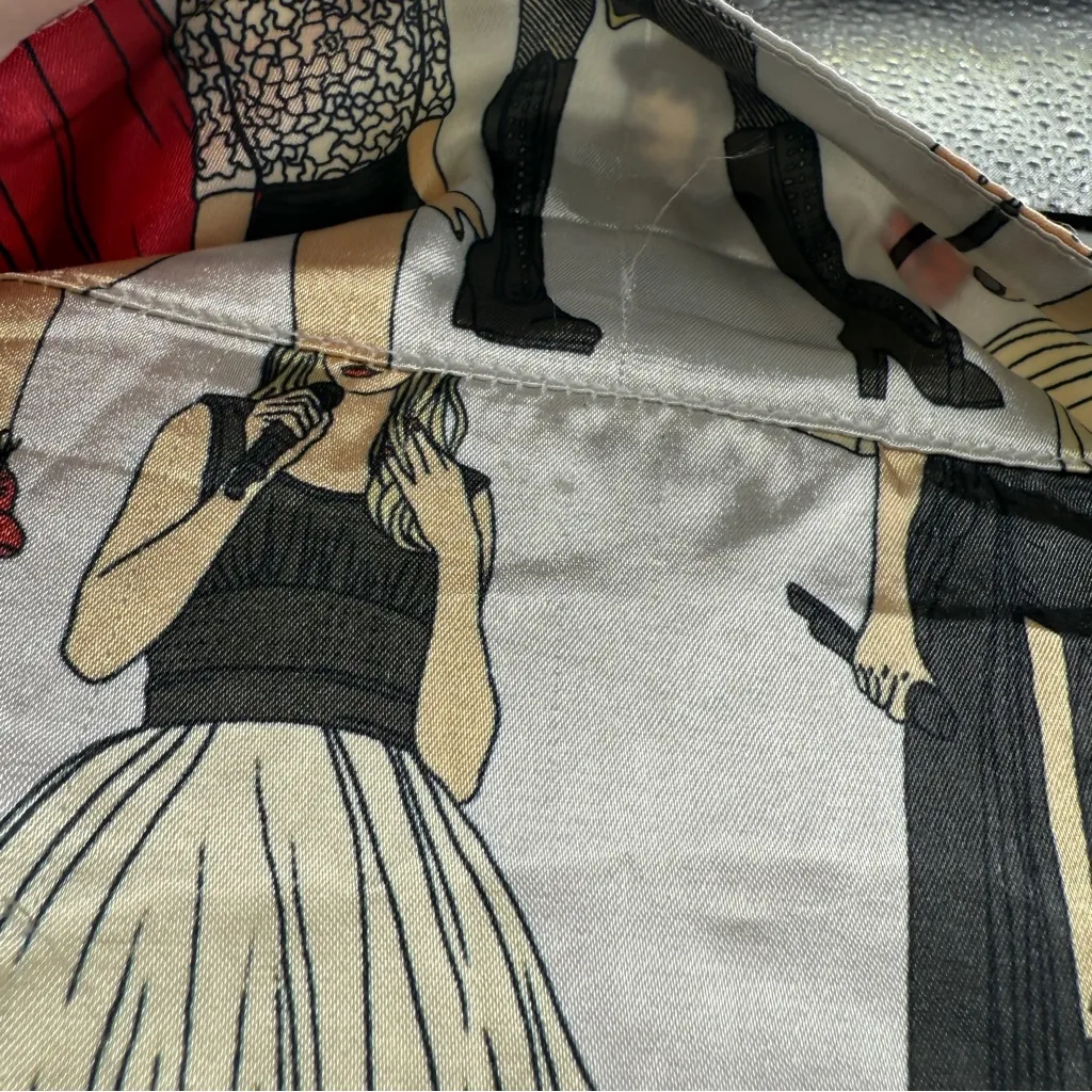 Taylor Swift RED (Taylor's Version) Eras Tour Graphic Satiny‎ Pajamas Set Sz XS - Image 16
