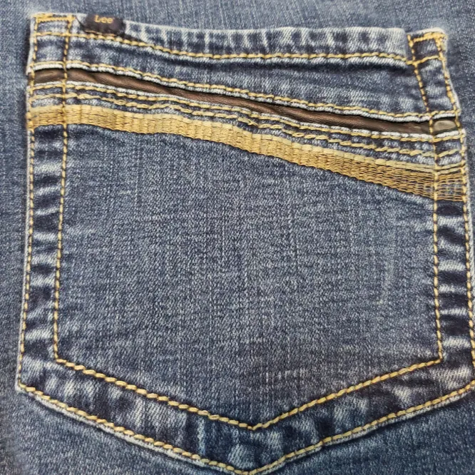 Lee Jeans Size 16 Medium Lee 1889 Mid Rise Fit Jeans Straight Leg Altered Length Altered Hem Blue Denim Pants - Image 5
