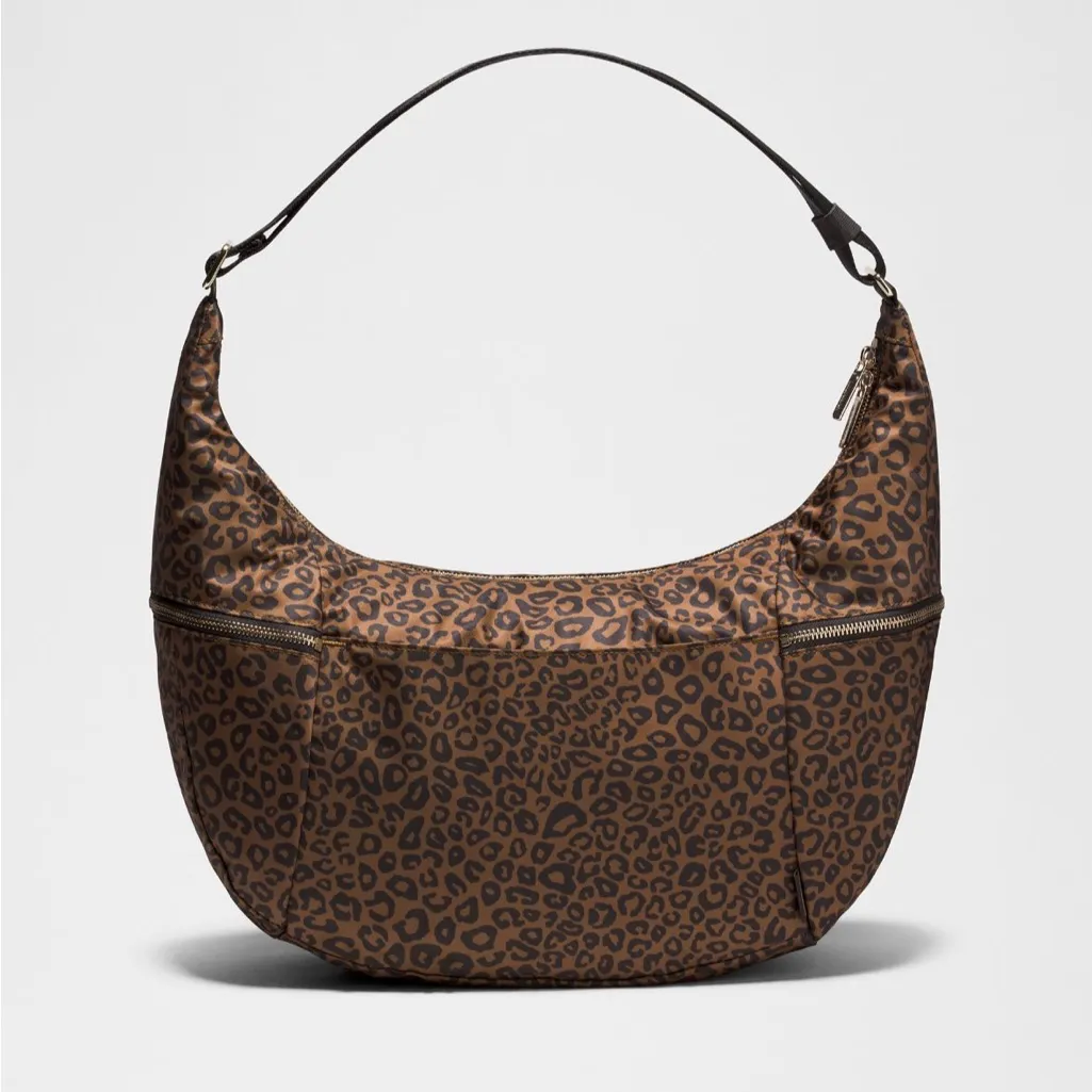 LULULEMON Large Slouchy Sling Bag 13L - leopard - Image 12
