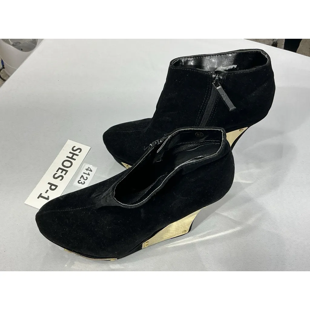 Womans Posh Booties Black Velvet Wedge Side Zip Gold Accent 8.5 - Image 3