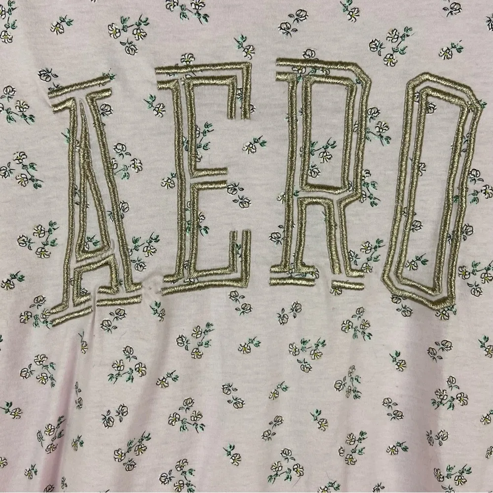 Aeropostale Classic Crew Pink with Dainty Flowers and Silver AERO Extra Large - Image 94