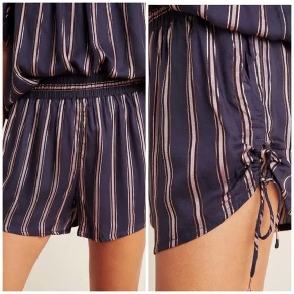 Anthropologie navy blue & mauve striped shorts size M - Image 2