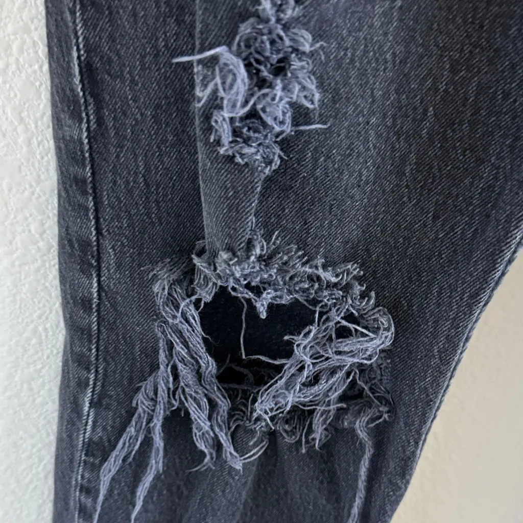 Abercrombie & Fitch The Dad High Rise Distressed Black Jeans 28 | 6S - Image 6