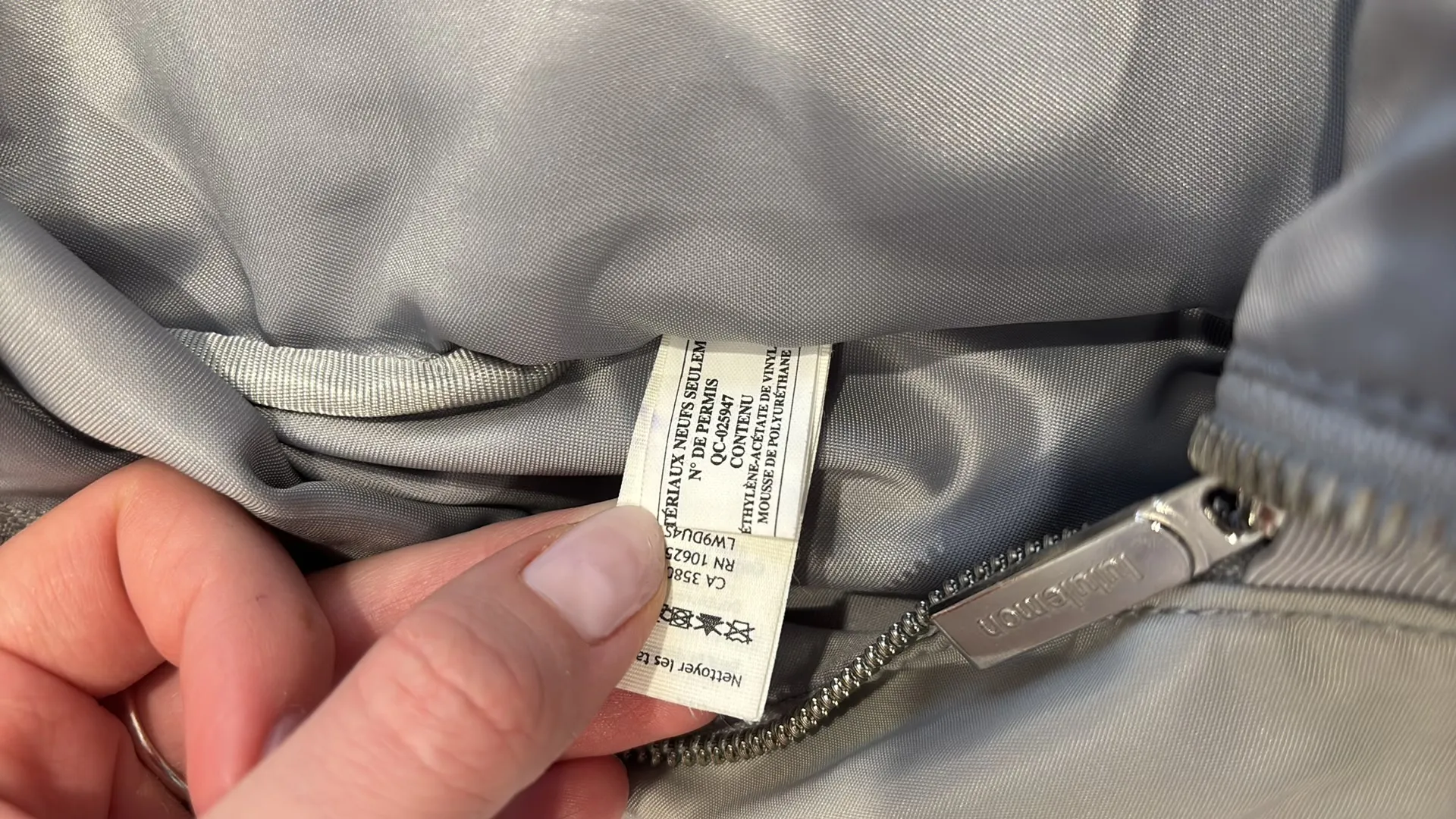 Lululemon  Grey Backpack City Adventurer 20L - Image 13