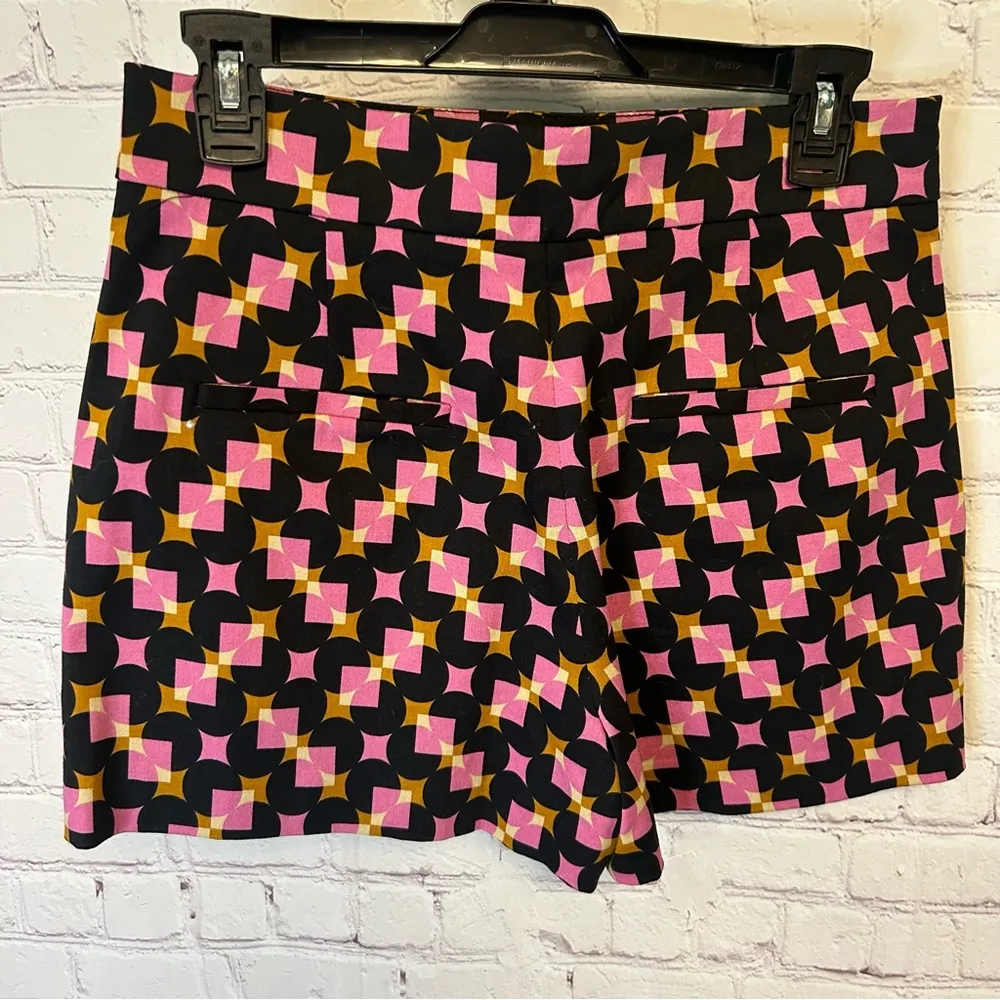 Pink and black geo print dressy shorts - Image 4