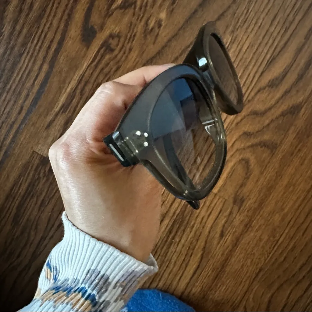 Celine 3 Dots CL4002UN Bold Sunglasses - Olive - Image 6