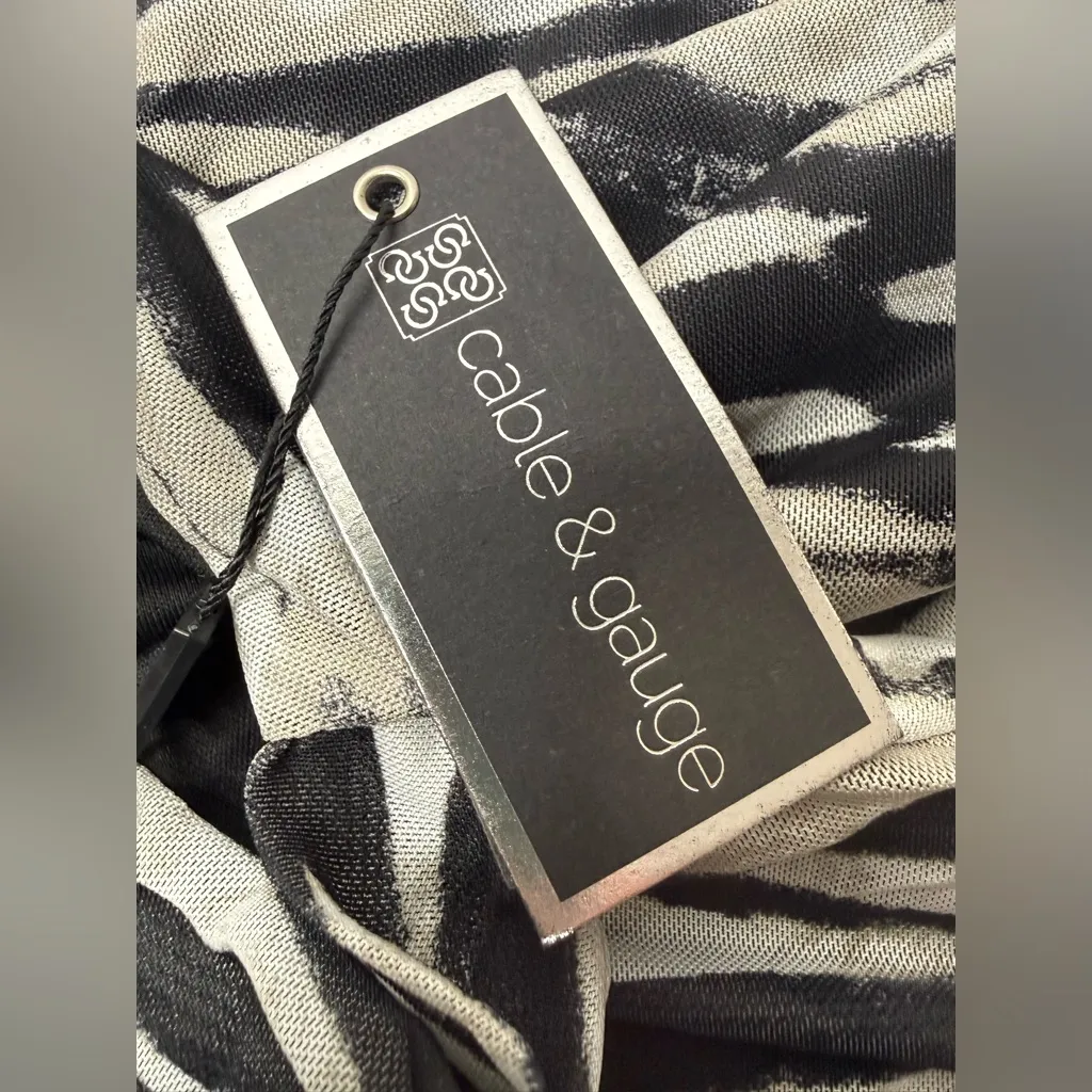 Cable & Gauge Women's Size M Zebra Print Sheer Blouse Top Lined Ruched New Years - Image 7