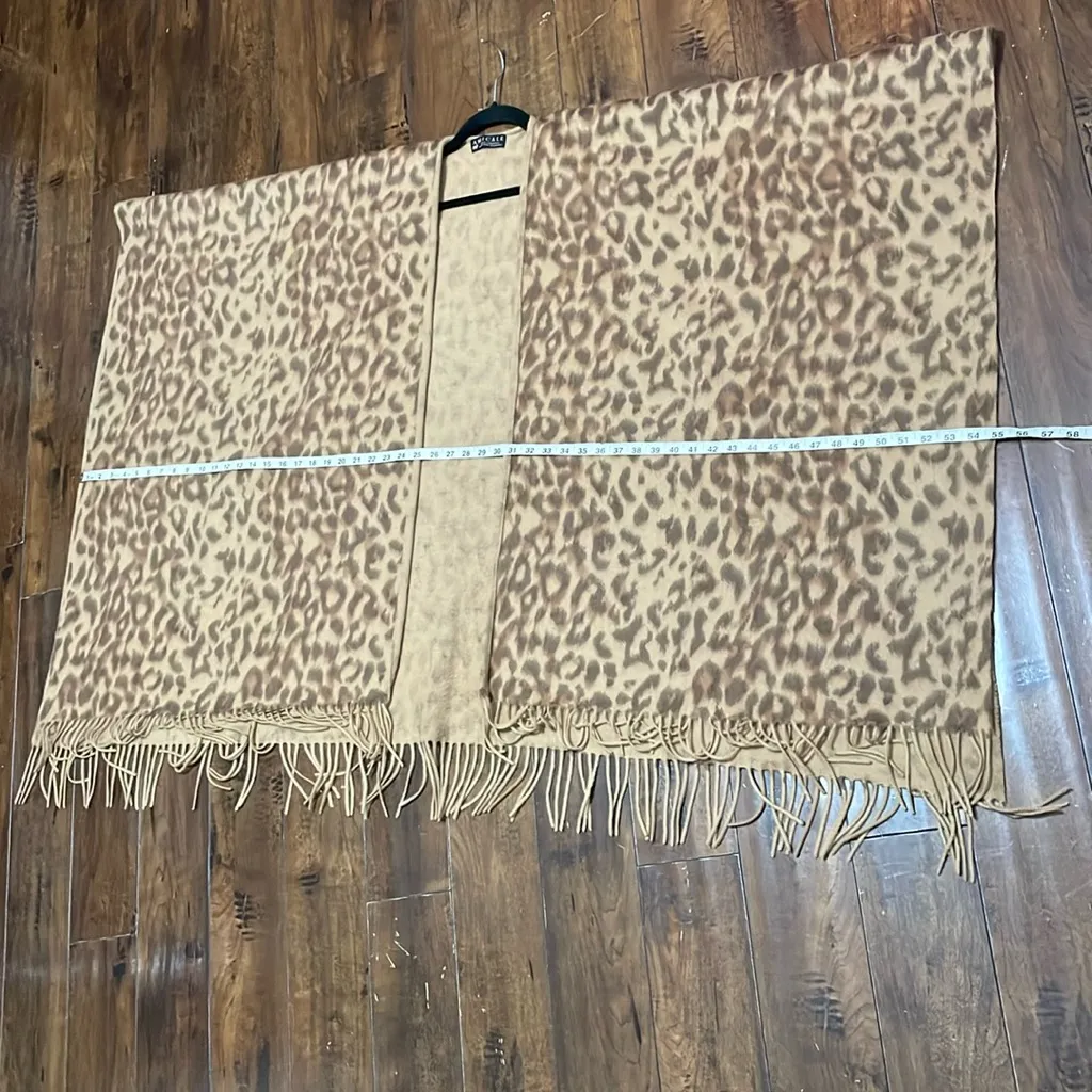 Amicale Pure Lambs Wool Leopard Animal Print Shawl Poncho Fringe Size undefined - Image 7
