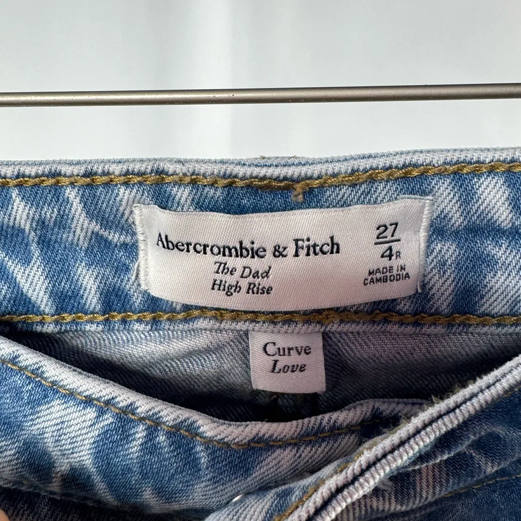 Abercrombie & Fitch Distressed The Dad High Rise Jeans‎ in Blue Size 27 - Image 7