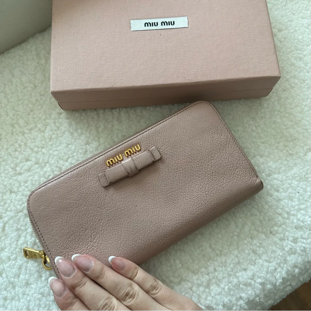 Miu Miu Blush Pink Leather Wallet with Bow - Image 9