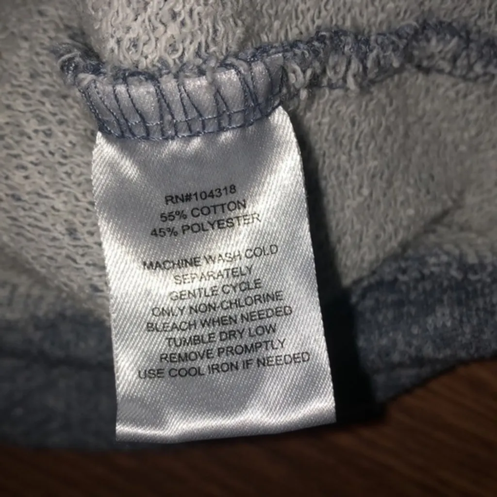 Derek Heart  Light Blue Marled Pullover Sweatshirt Small - Image 4