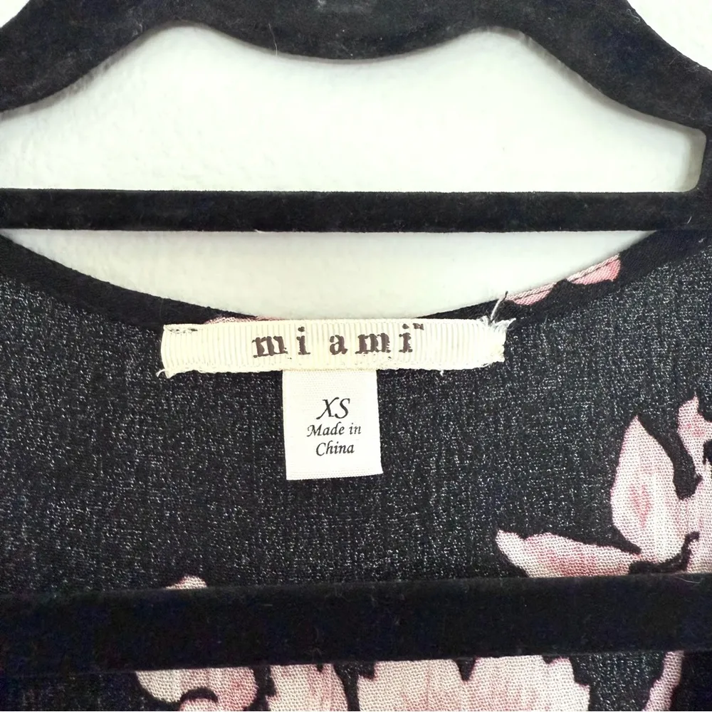 Short sleeve floral maxi romper/dress Black Size XS - Image 4