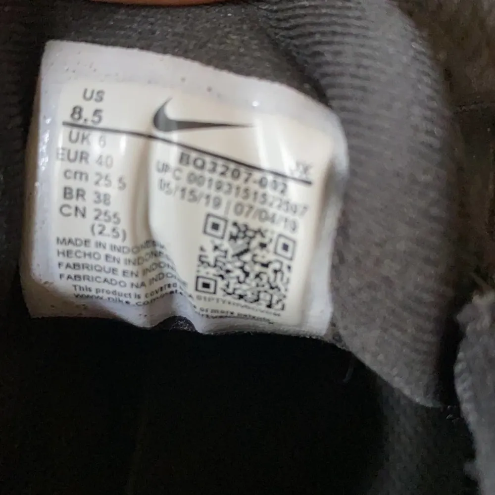 Nike Revolution Athletic Gorp Fitness Workout Black and White Size 8.5 shoes - Image 8