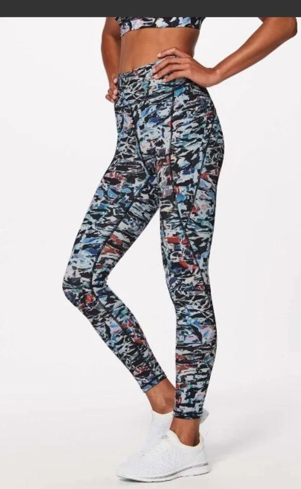 Lululemon Break Free Tight 25” - Image 3