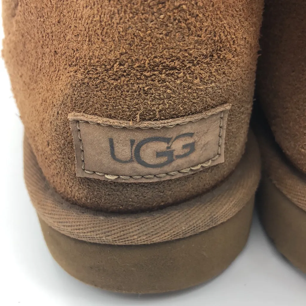 UGG Cozy Tan Shearling-Lined Boots. - Image 4