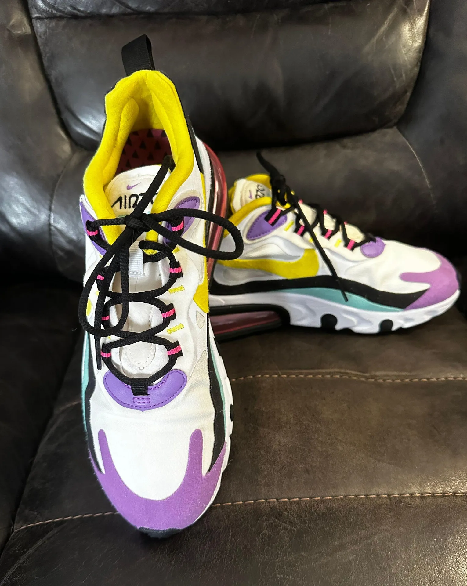 Air Max 270 React Shoes - Image 2