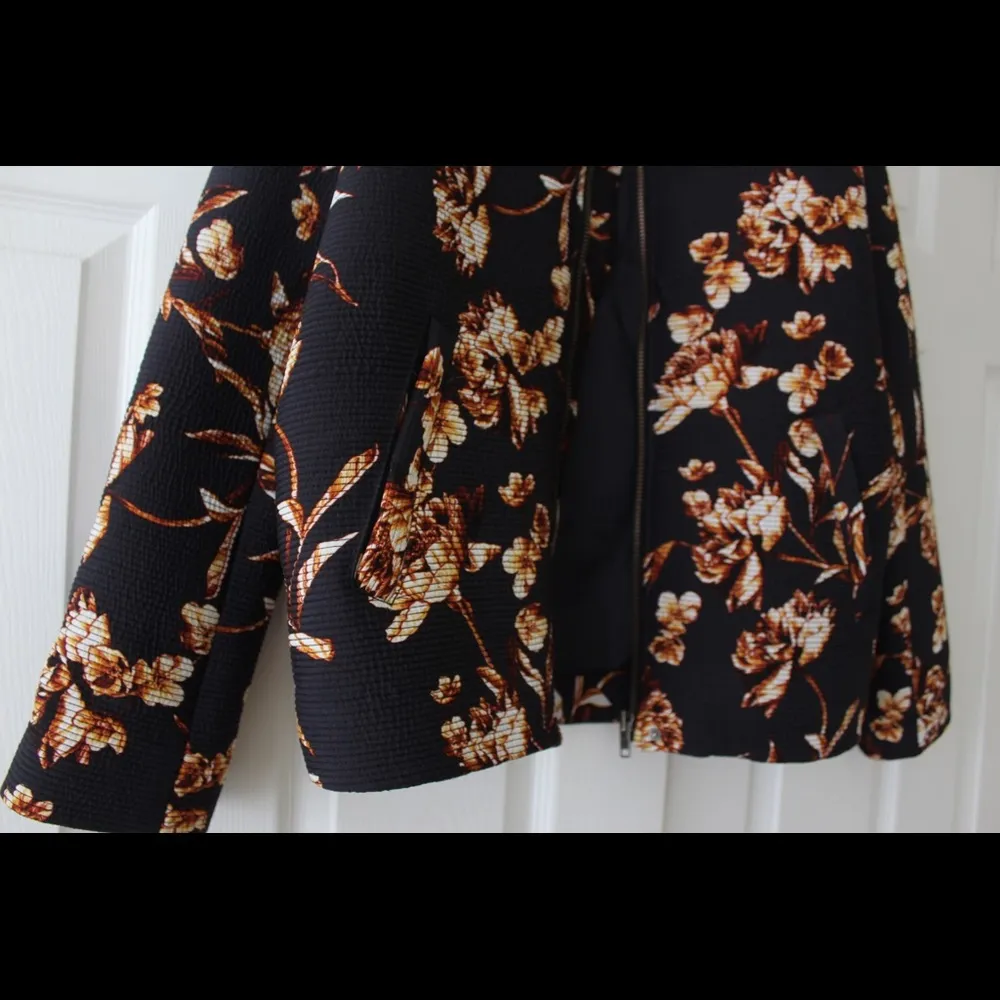 H&M Navy & Floral Bomber Style Jacket - Image 3