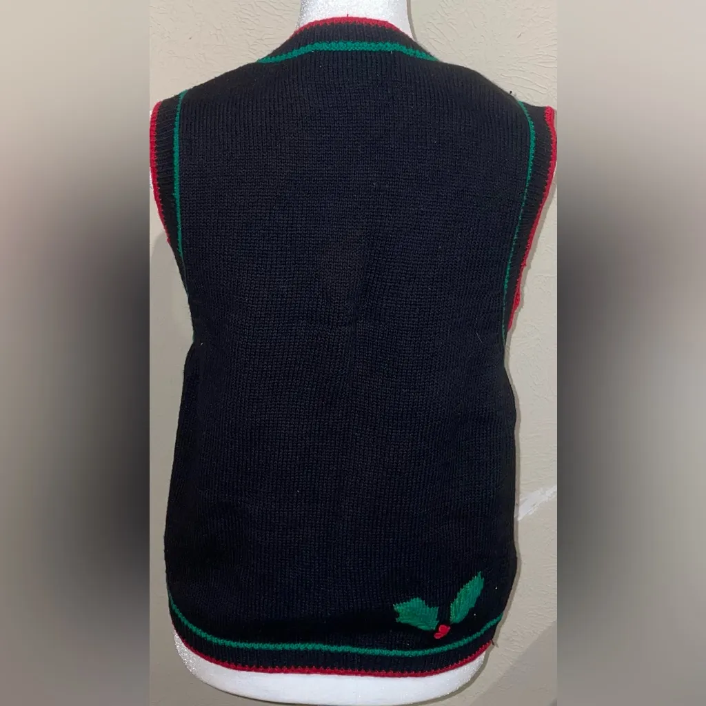 Bechamel Women’s Size SP Holly Berry Black/Green Christmas Sweater Vest Vintage Black - Image 2