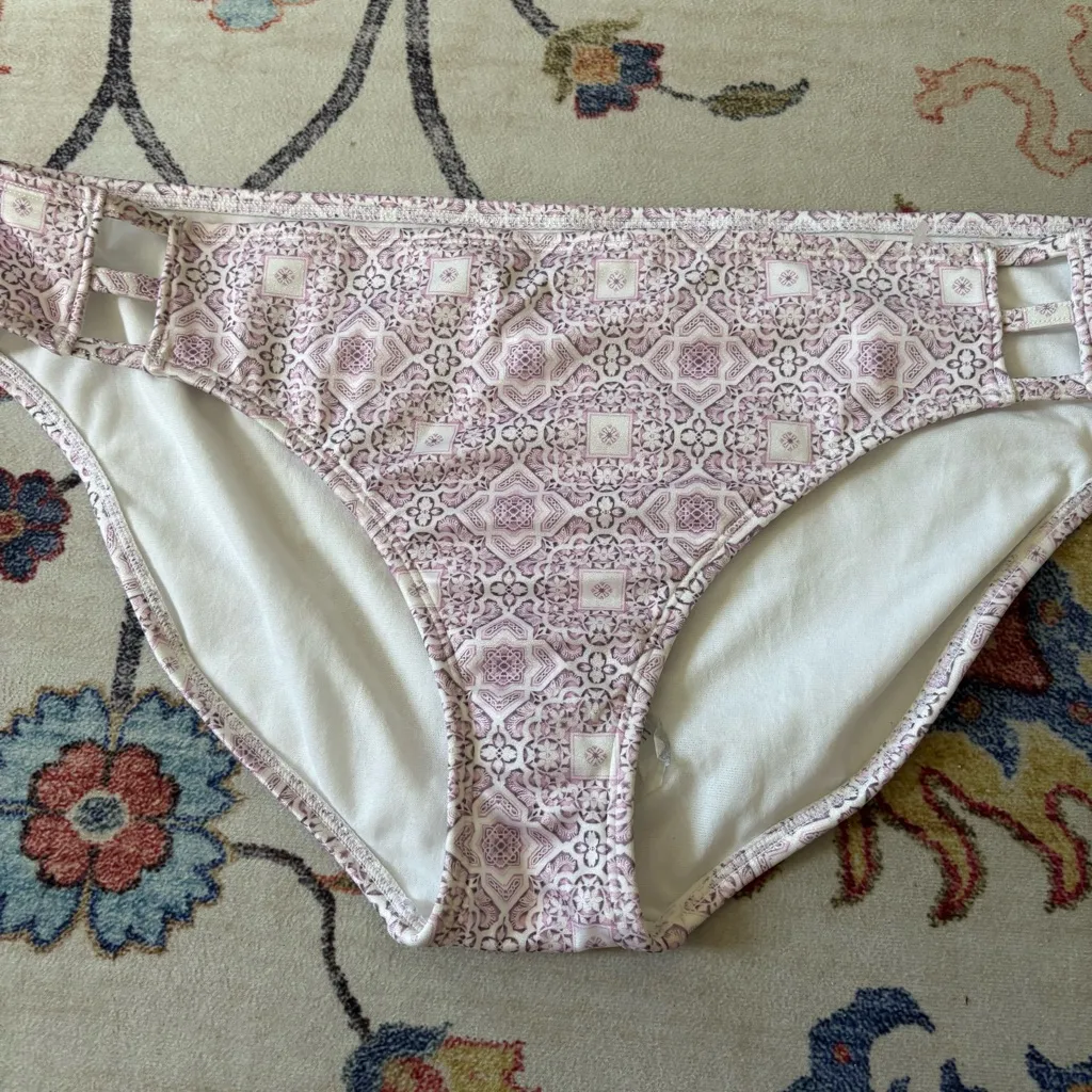 Athleta Purple Patterned Low Rise Bikini Bottom Side Cutout NWT XL - Image 2