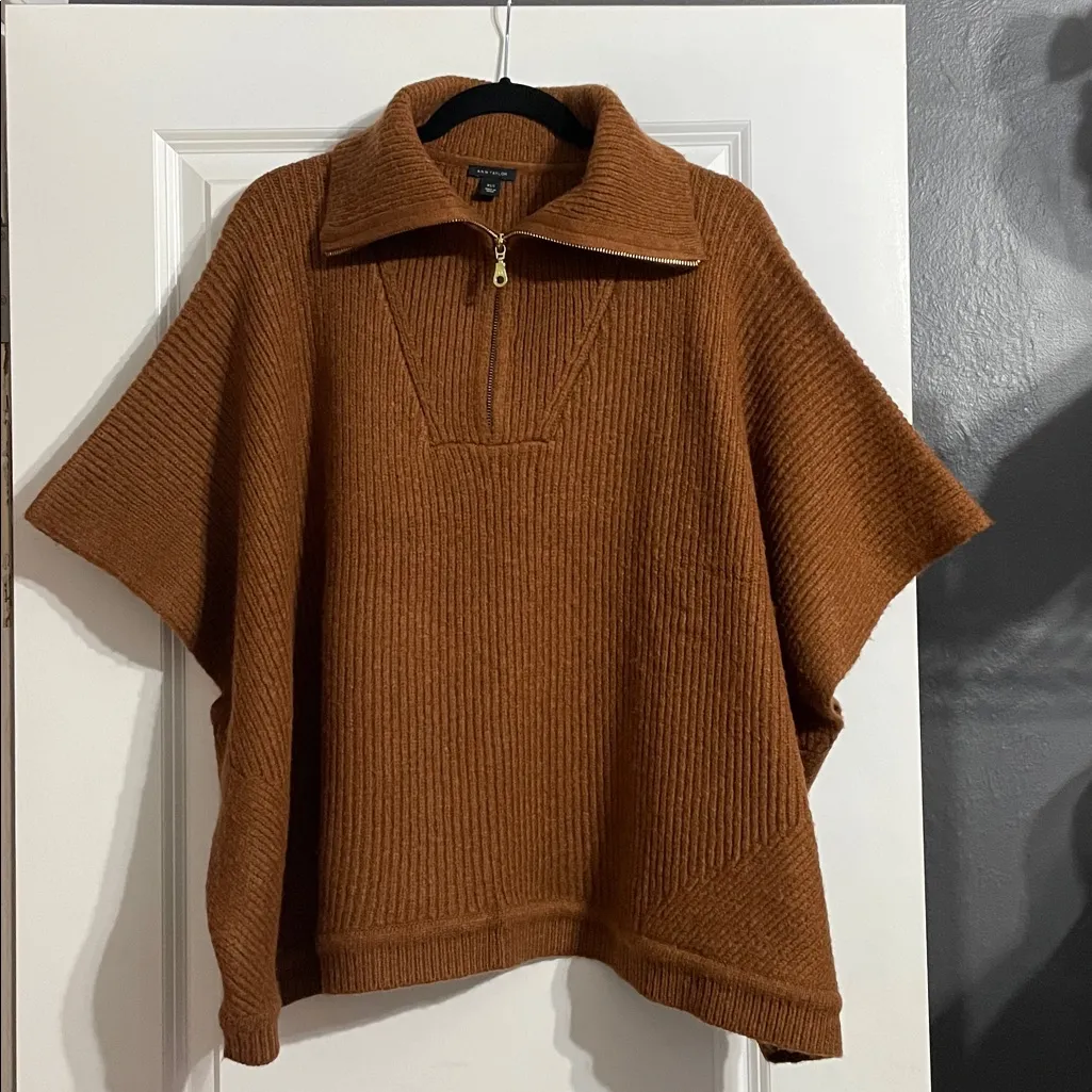 Ann Taylor Ribbed Zip Poncho Sweater Size XS/S
Wool Blend - Image 5