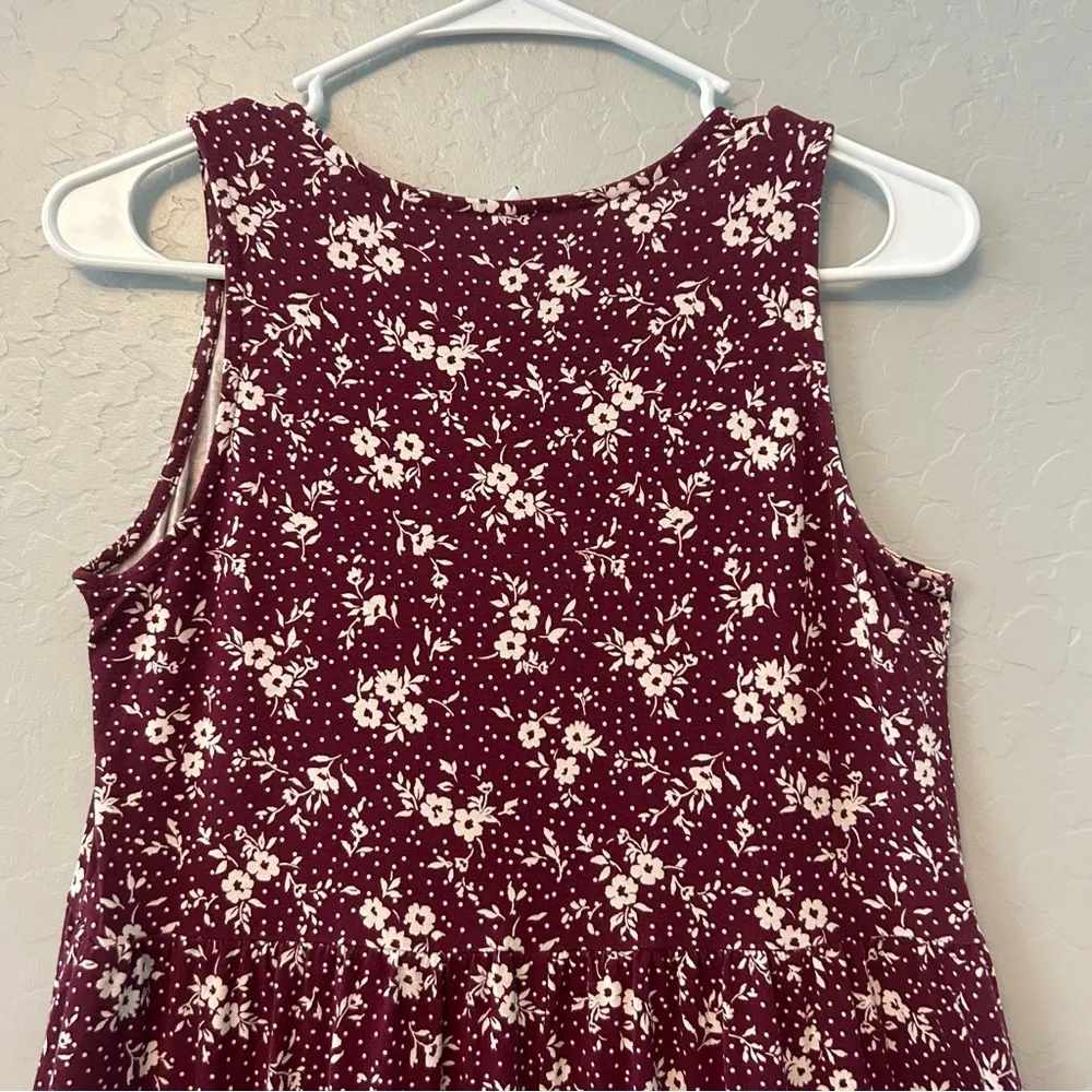 Old Navy sleeveless burgundy and white floral and polka dot dress size small - Image 12