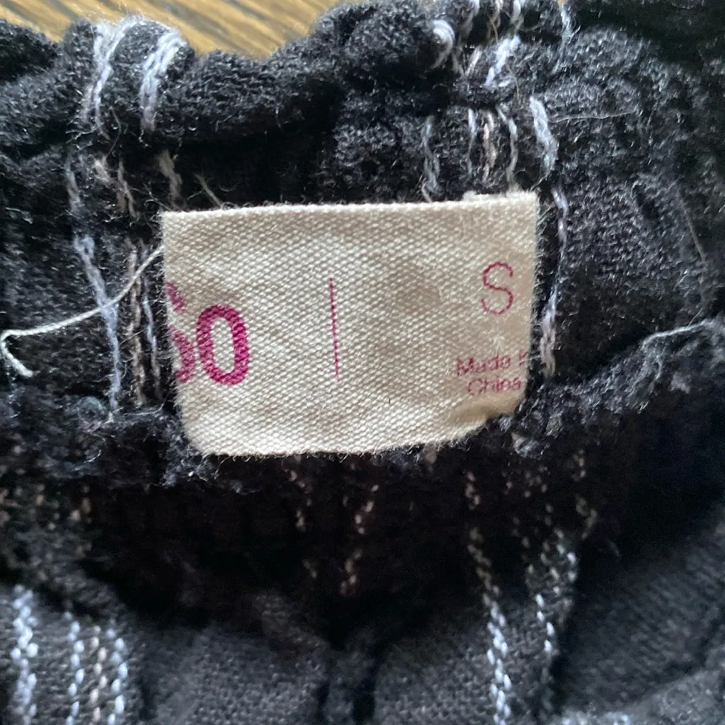 NWOT SO Black and White Stripped Pants - Image 4