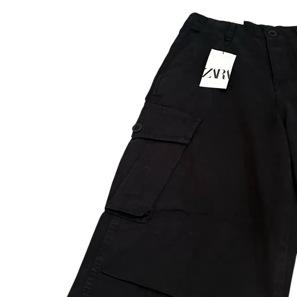 Zara Black High Rise Wide Leg Cargo Pocket Pants Utility Grunge Size 30 - Image 4