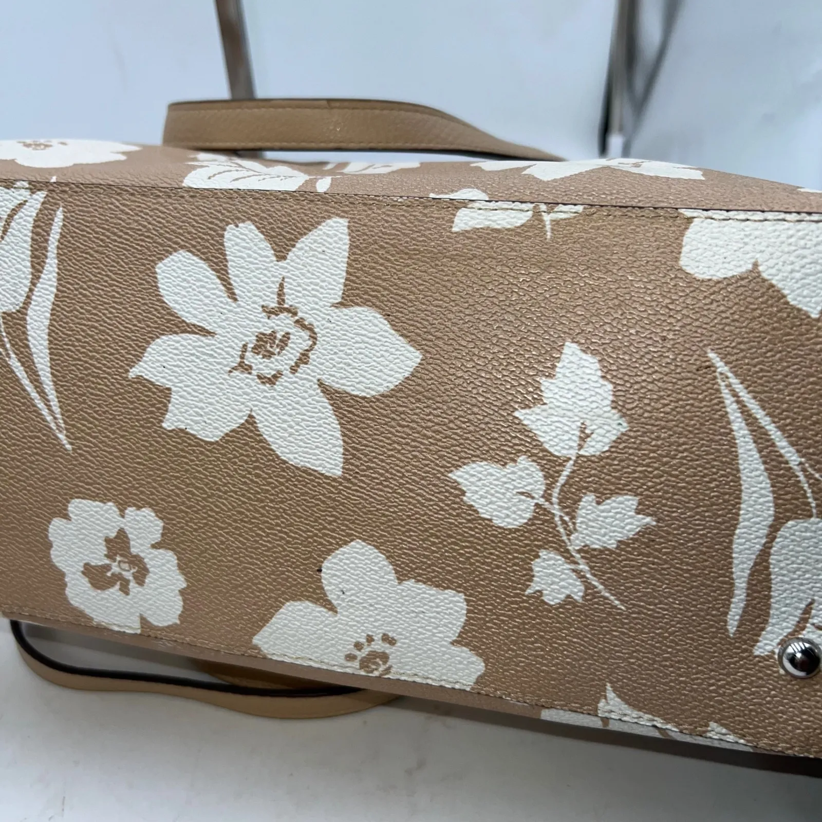 Lauren Ralph Lauren Floral Satchel Handbag Tan White Leather Accents - Image 6