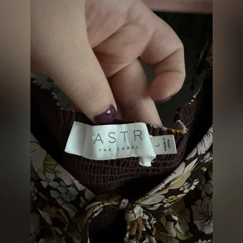 ASTR The Label Toni Ruched Halter long sleeve peplum floral top - Image 5