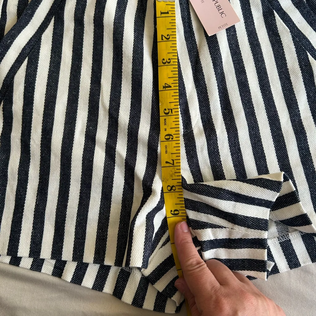 Banana Republic Navy and White Striped High Waist Shorts - Image 7