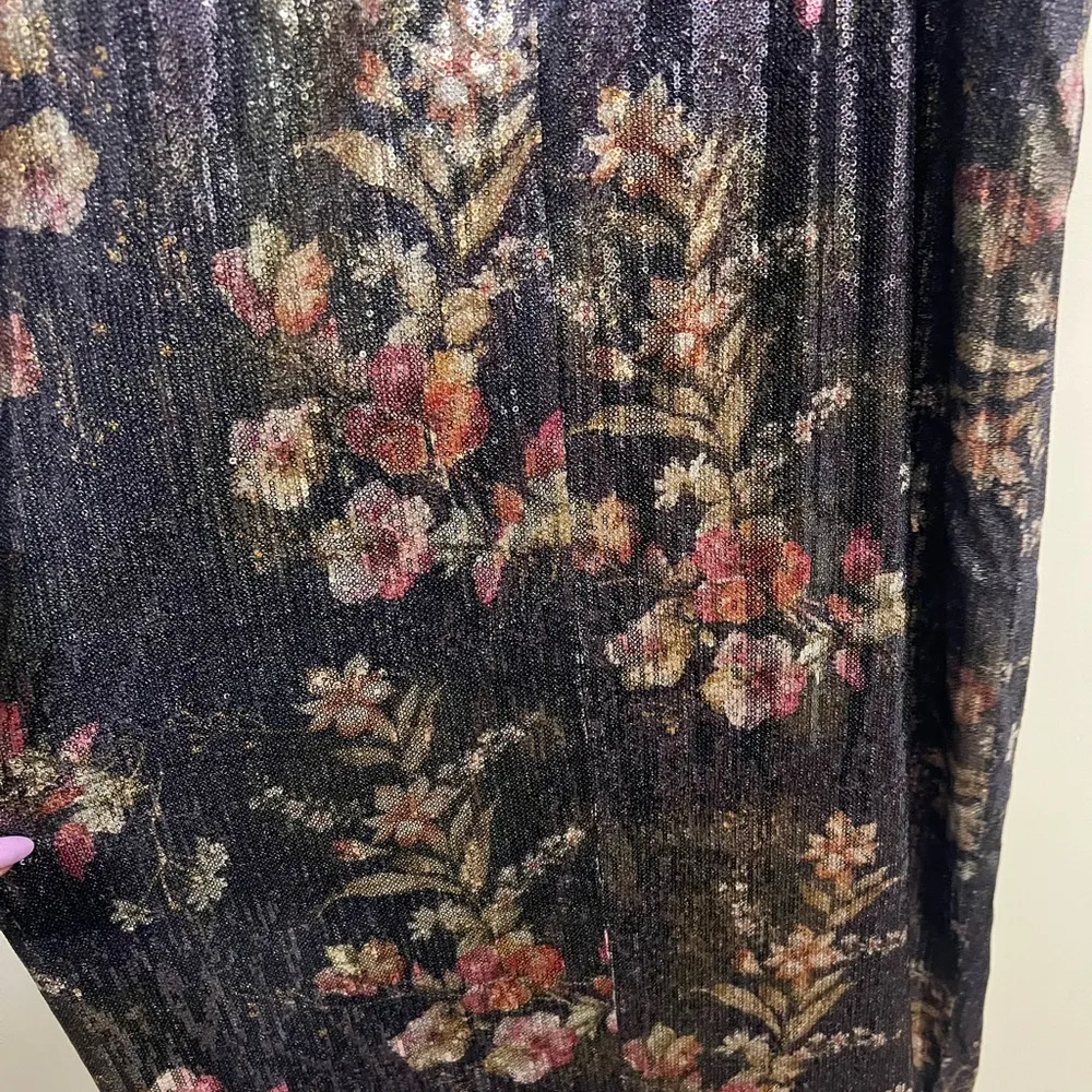 ML Monique Lhuillier Silver Floral Sequin Surplice Gown Size 6 US $595 - Image 8