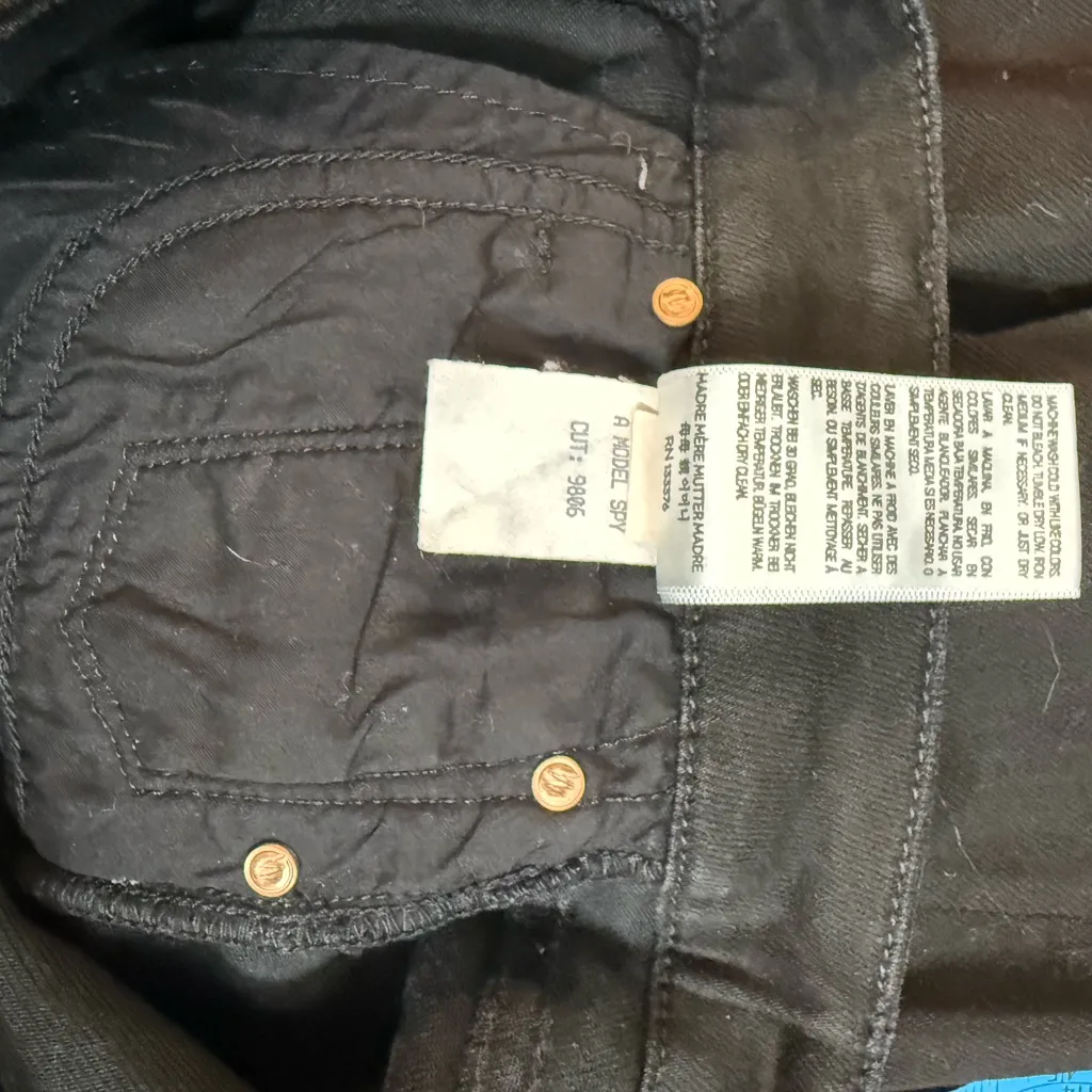 Mother The Looker Ankle Zip in the color A Model Spy Size24 Black Size 24 - Image 9