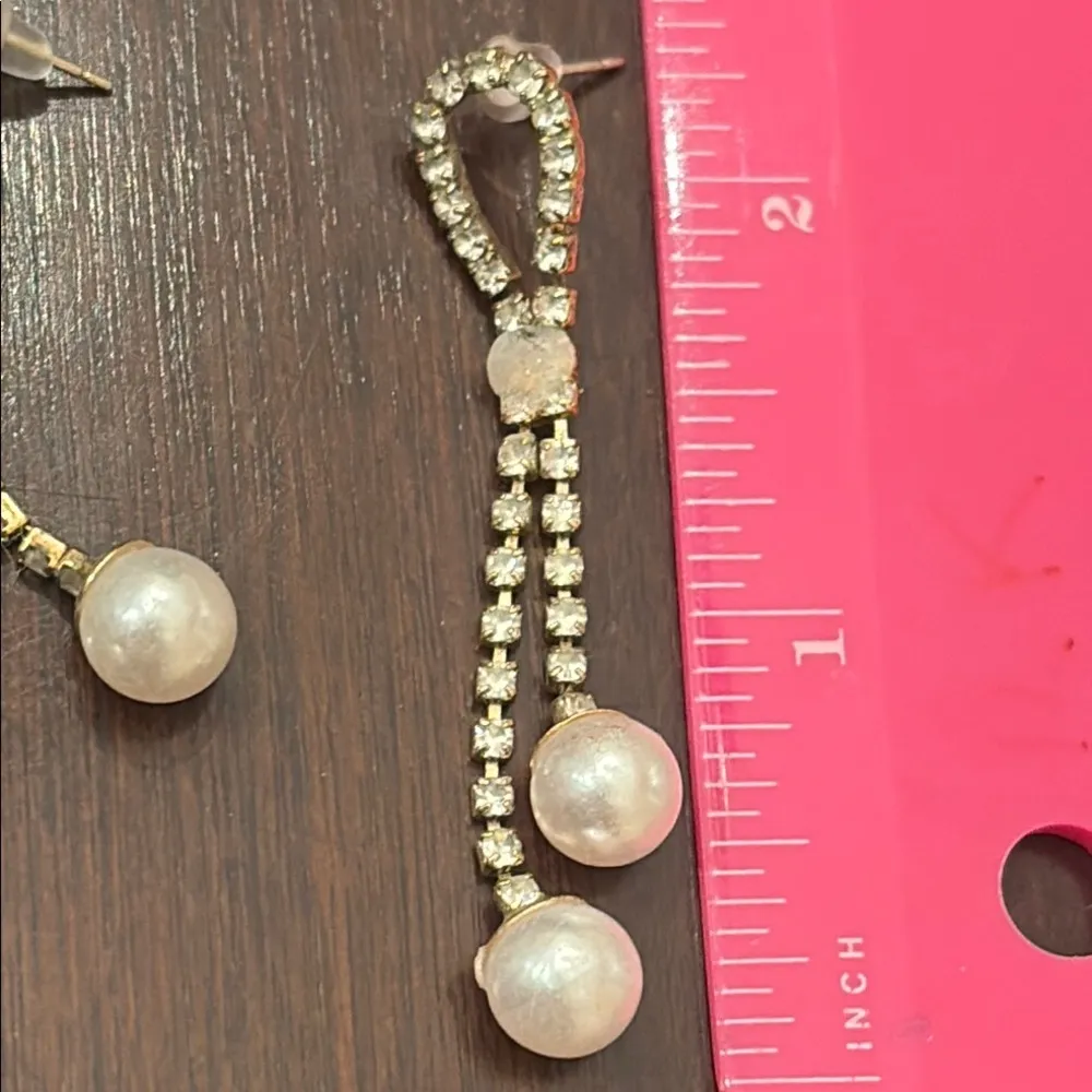 Elegant Pearl and rhinestone Earrings with Teardrop Design and Beaded Strands Gold - Image 3