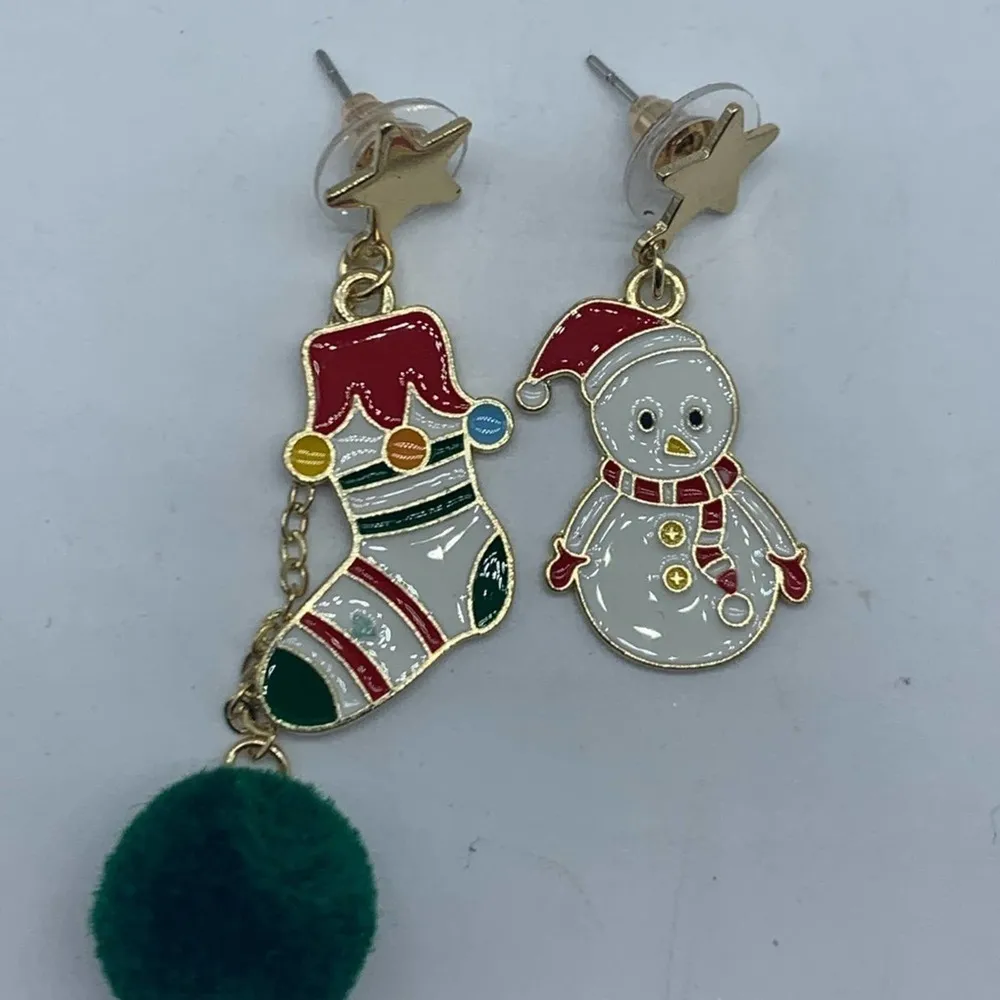 NEW Christmas snowman & stocking fashion earrings - Image 12