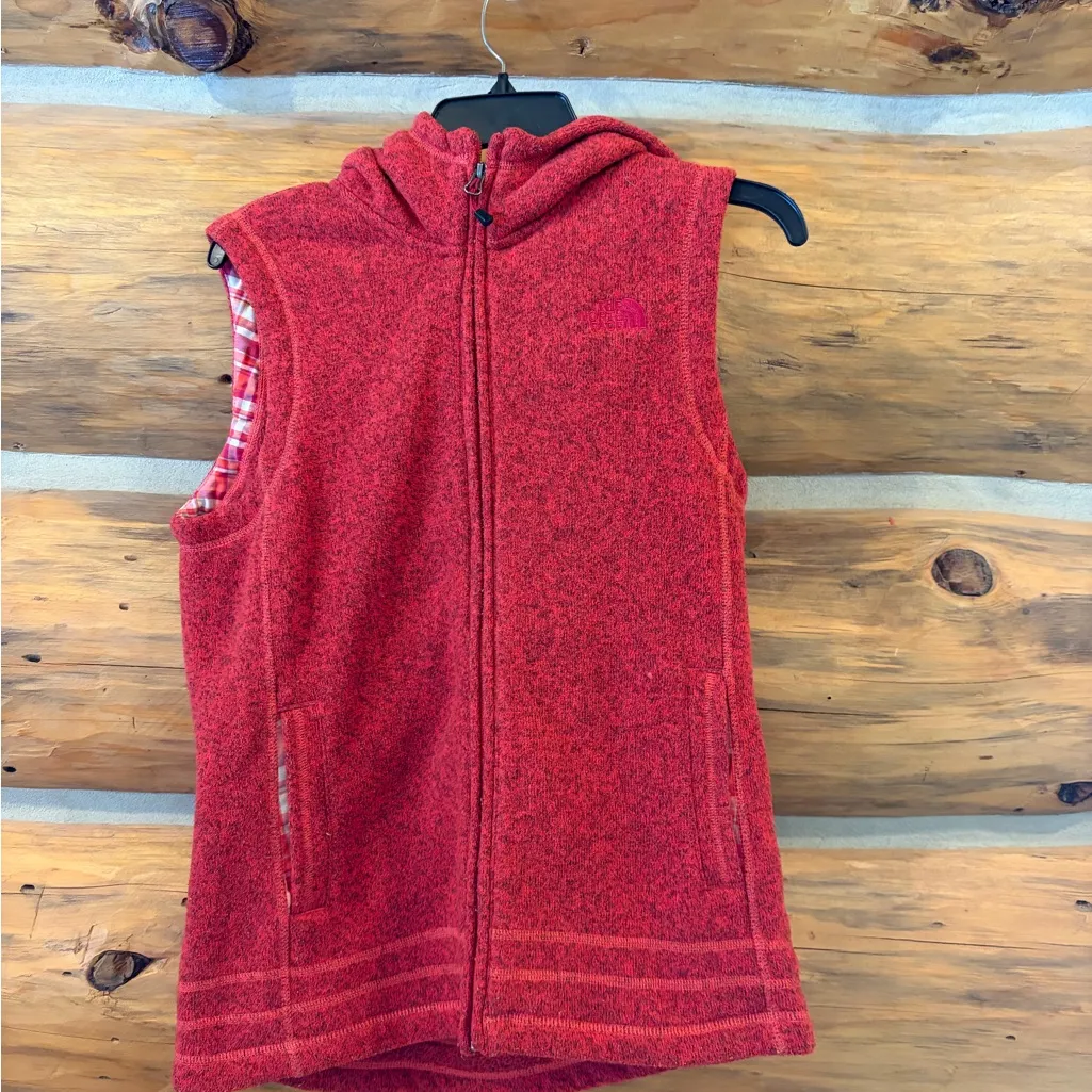 The North Face Heathered Red Crescent Novelty Knit Vest with Hood size Large - Image 3