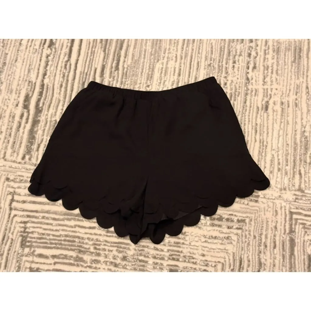 NEW Lauren Conrad women's small black scalloped shorts w/pockets - Image 5