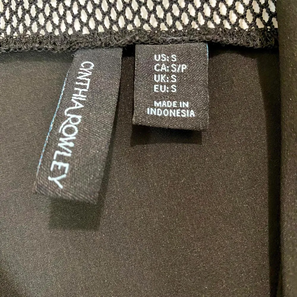 Cynthia Rowley Women’s Blouse Asymmetrical Top Black Size Small EUC - Image 4