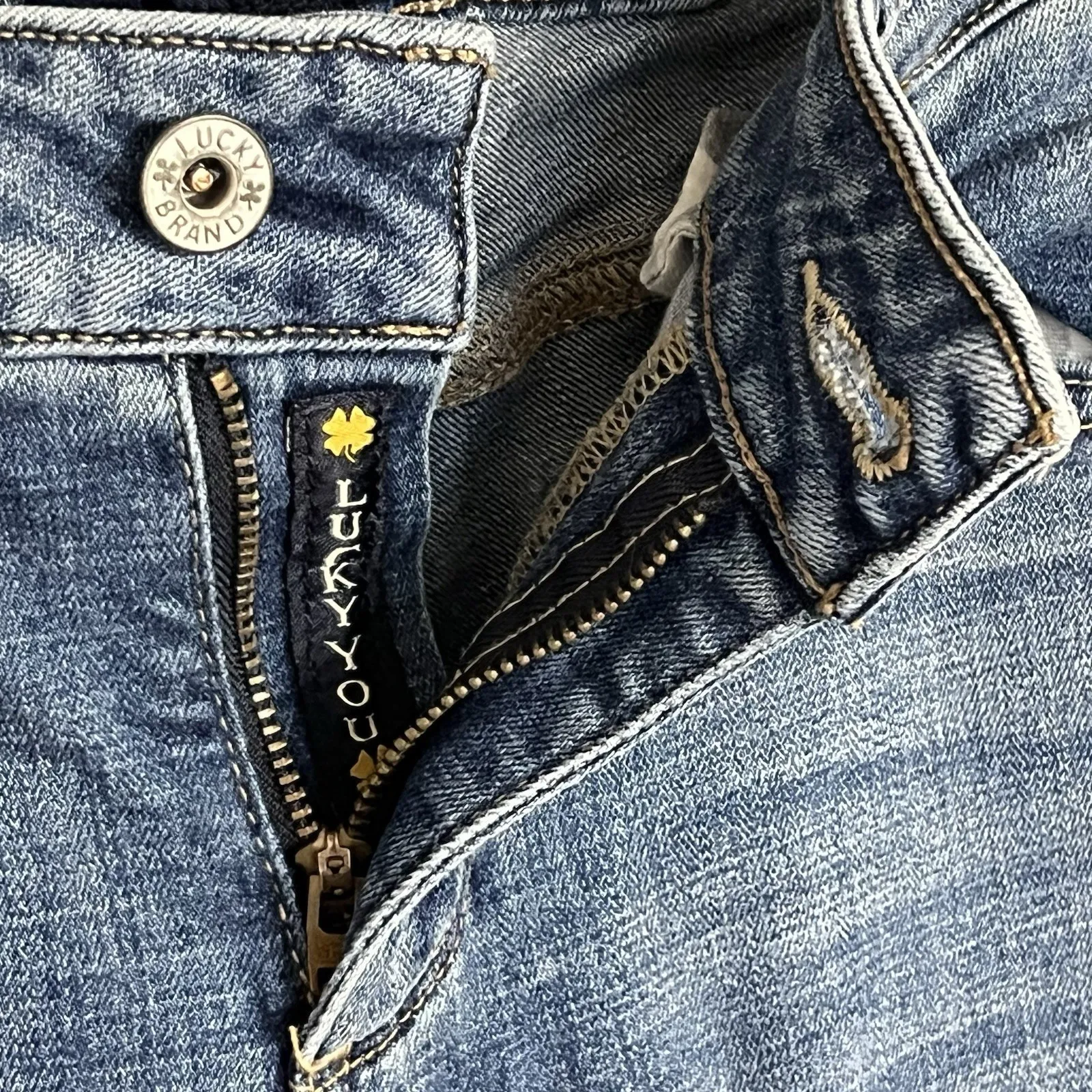 Lucky Brand Women's Lolita Skinny Jeans Size 4 Regular Distressed Medium Wash - Image 9